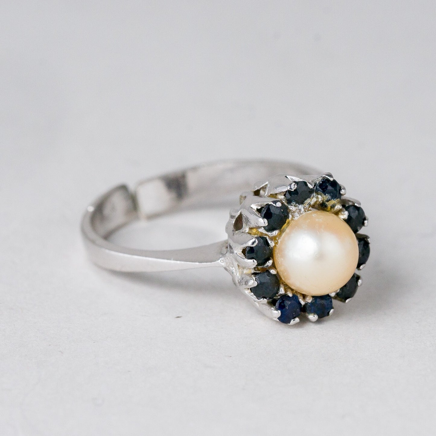 Silber Ring Perle und Blaue Steine Größe flexibel ca. 56 3,28 g7