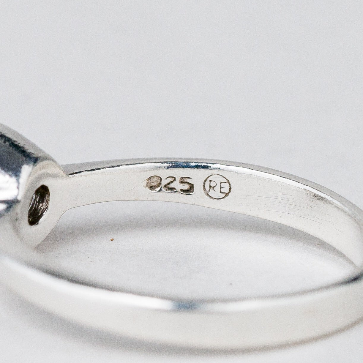 Silber Ring 925 Weißer Stein Größe 58 (18,4 mm Ø) 3,02 g7