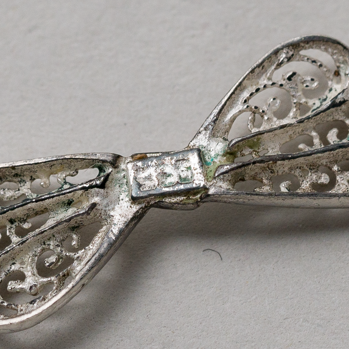 Brosche Schleife 835er Silber 2,39 g 5 cm2