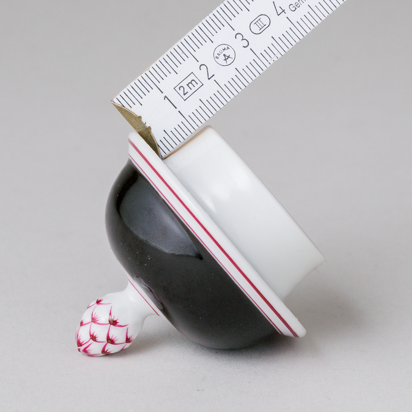 1 x Porzellan Deckel Schwarz Purpur 6 cm8