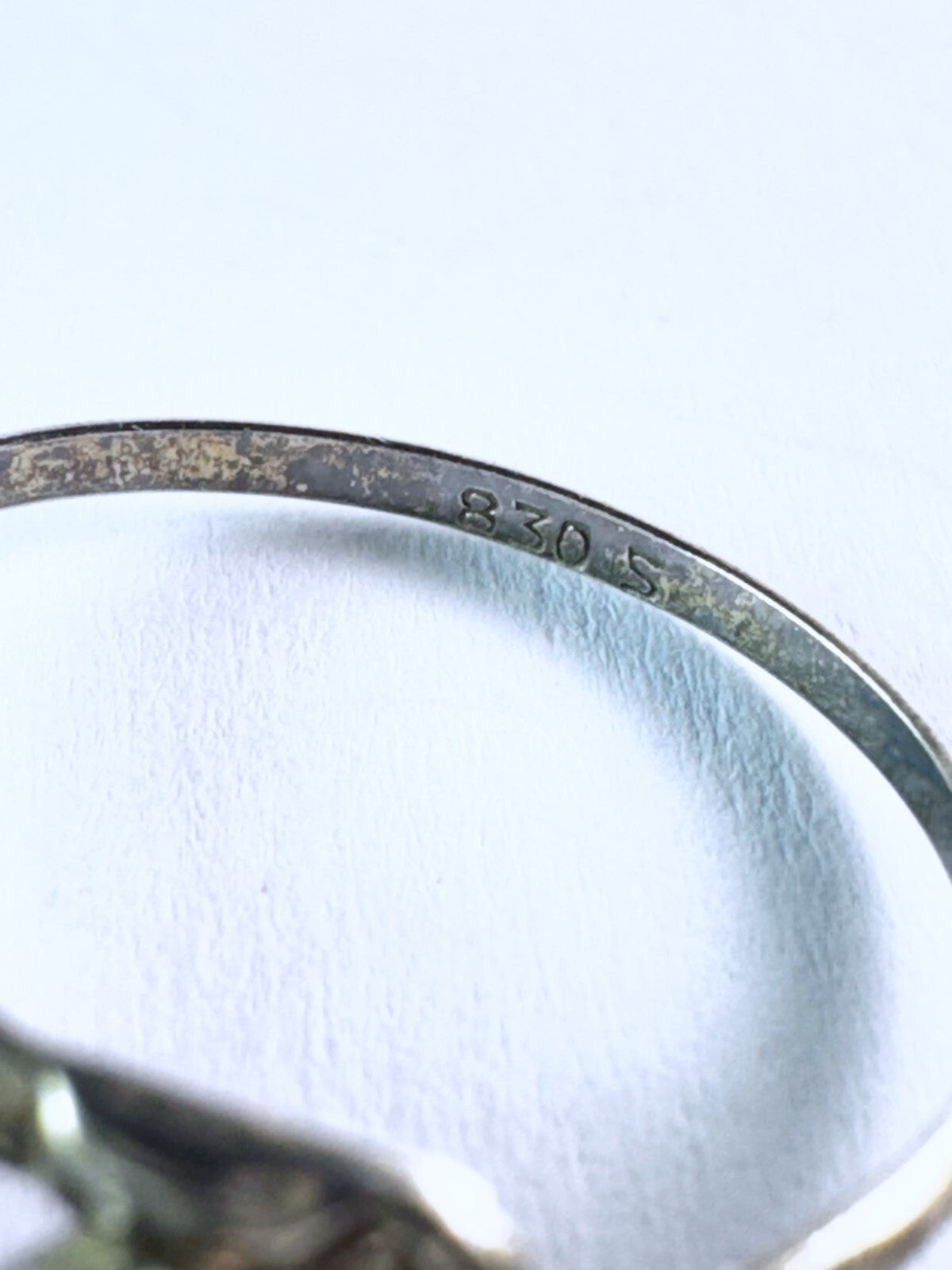 Silberring 830er Silber mit Farbsteinen Größe 56 (17,8 mm Ø) 1,35 g3