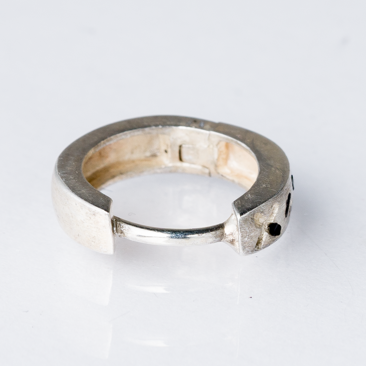 Einzelner Ohrring Huggie 925er Silber 0,84 g3