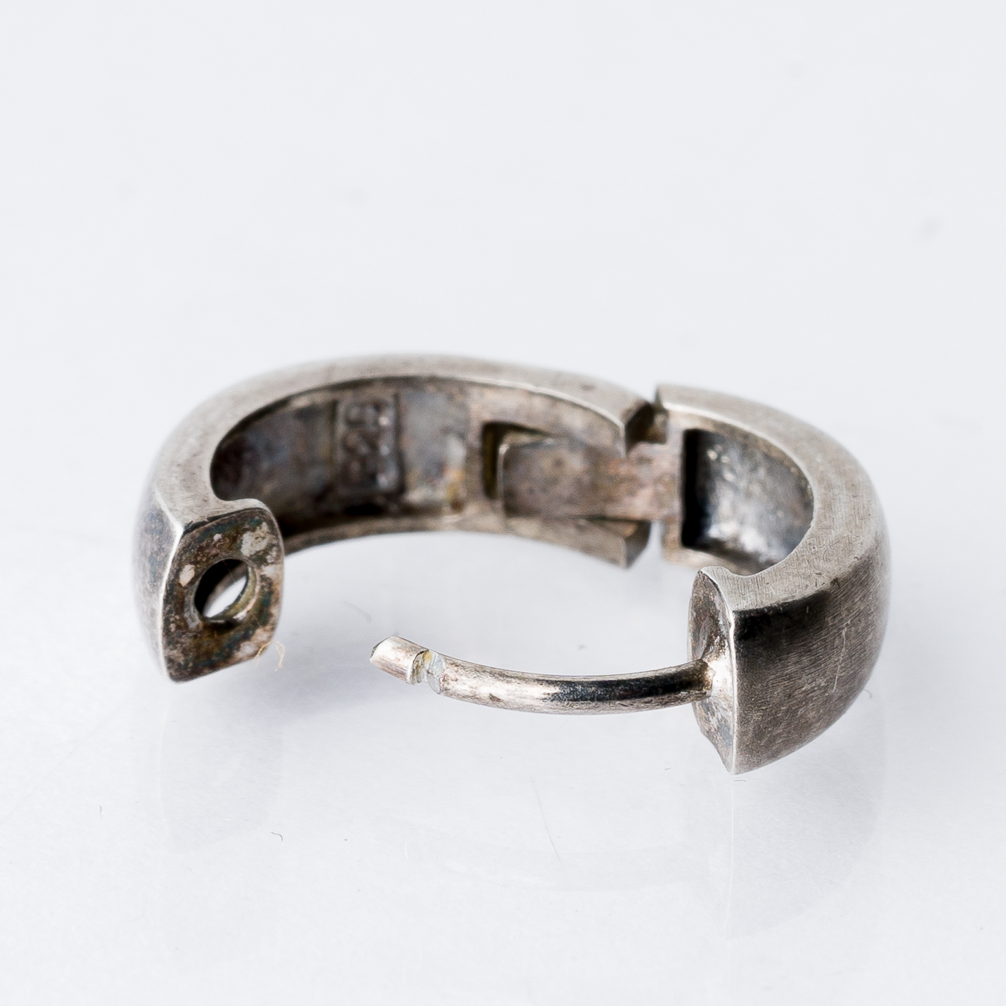 Einzelner Ohrring Huggie 925er Silber 1,27 g4