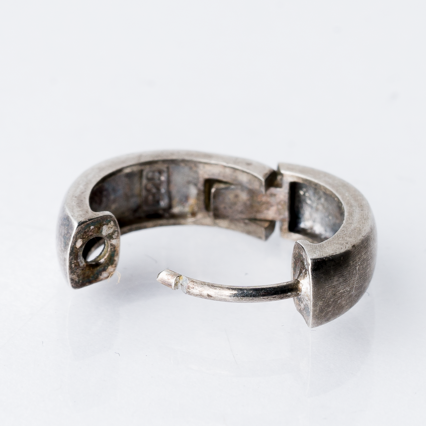 Einzelner Ohrring Huggie 925er Silber 1,27 g4