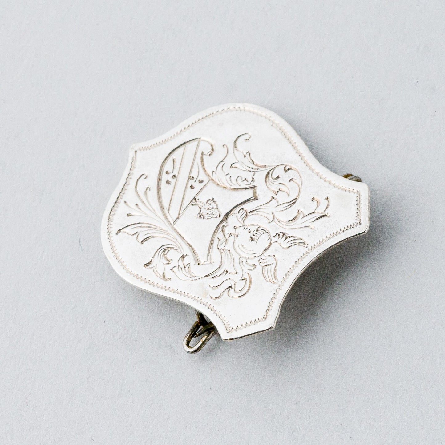 Silber Brosche Spange Wappen "G. K." 4,01 g1