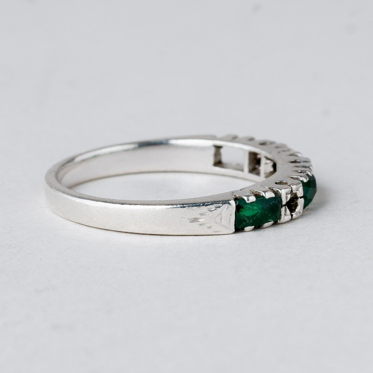 Silber Ring Grüne Steine Größe 50 (15,9 mm Ø) 1,73 g2