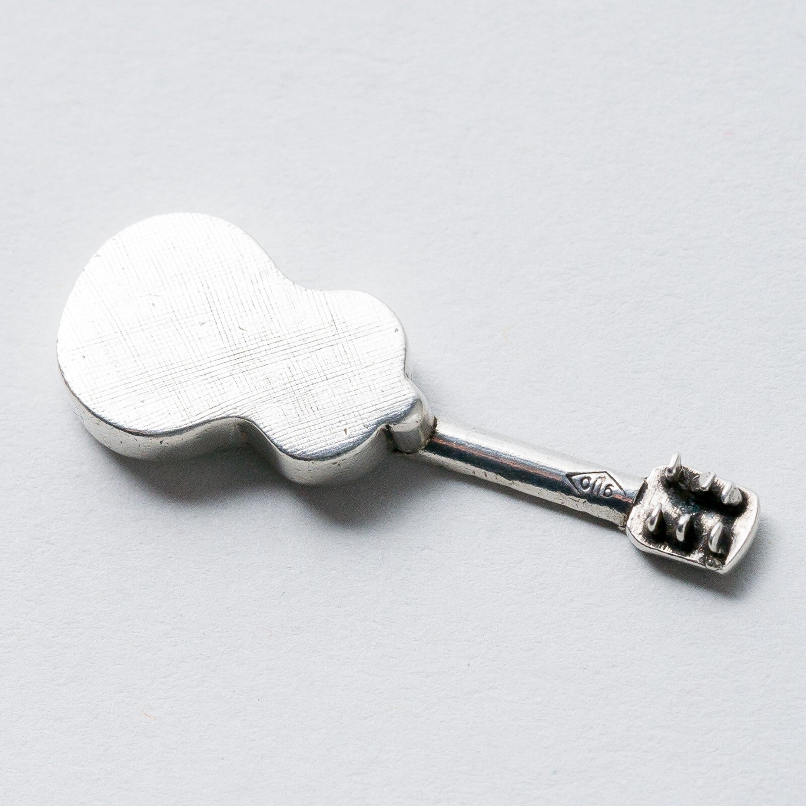 Silber Gitarre 3,6 cm 3,2 g4