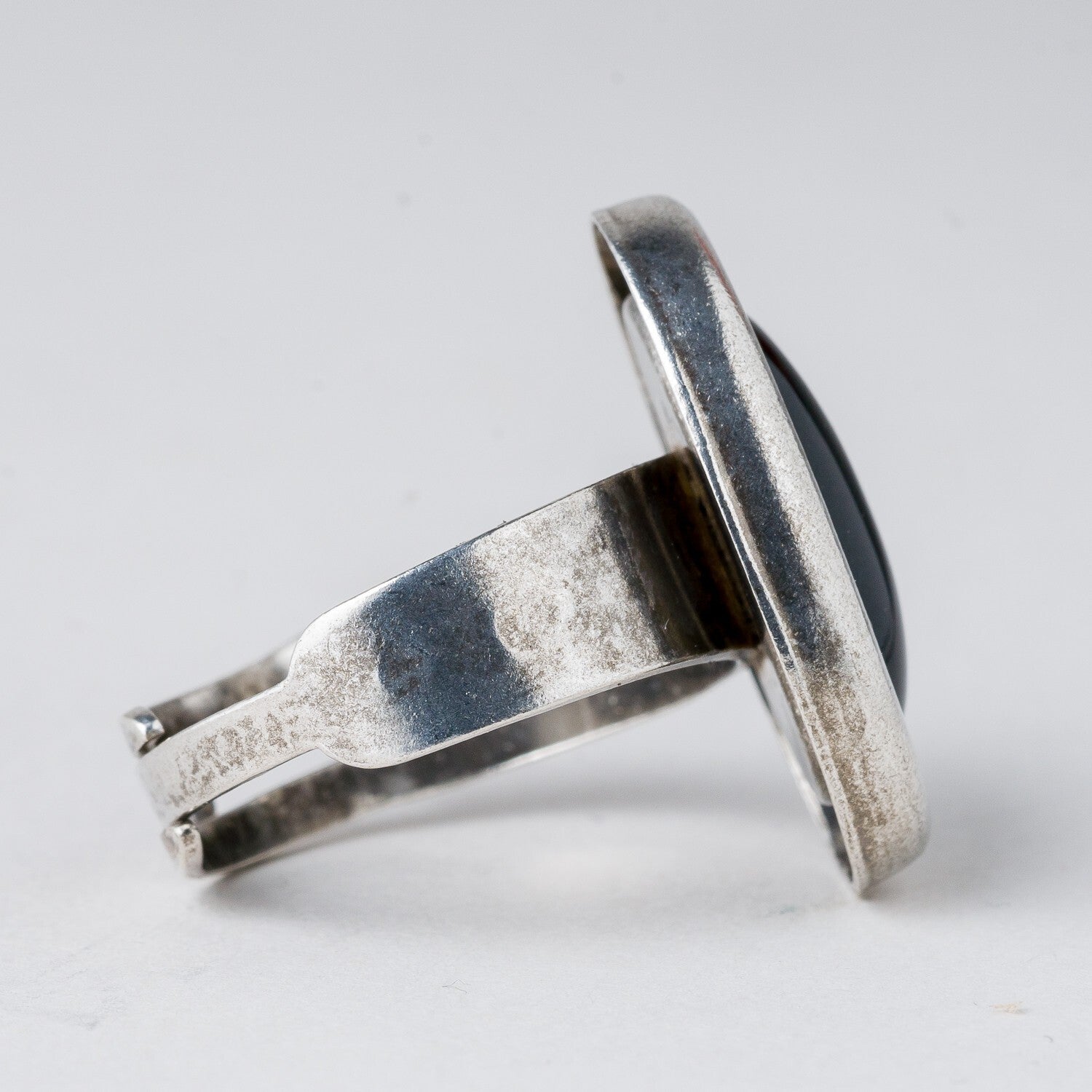Silber Ring 835 Schwarzer Stein Größe flexibel ca. 53 5,04 g2