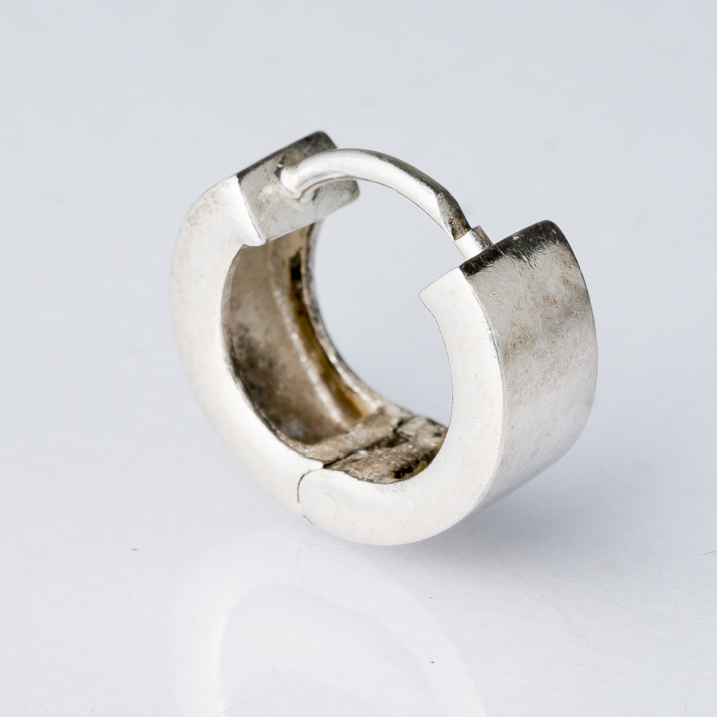 Einzelner Ohrring Huggie Silber 1,62 g3
