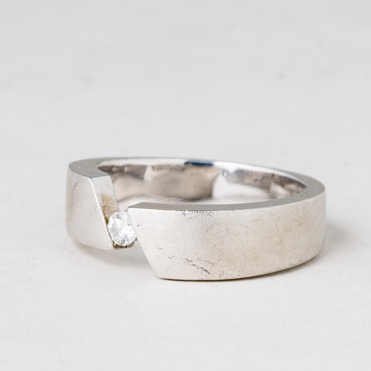 Ring Weißer Stein 925er Silber 7,77 g Größe 57 (18,1 mm Ø)0