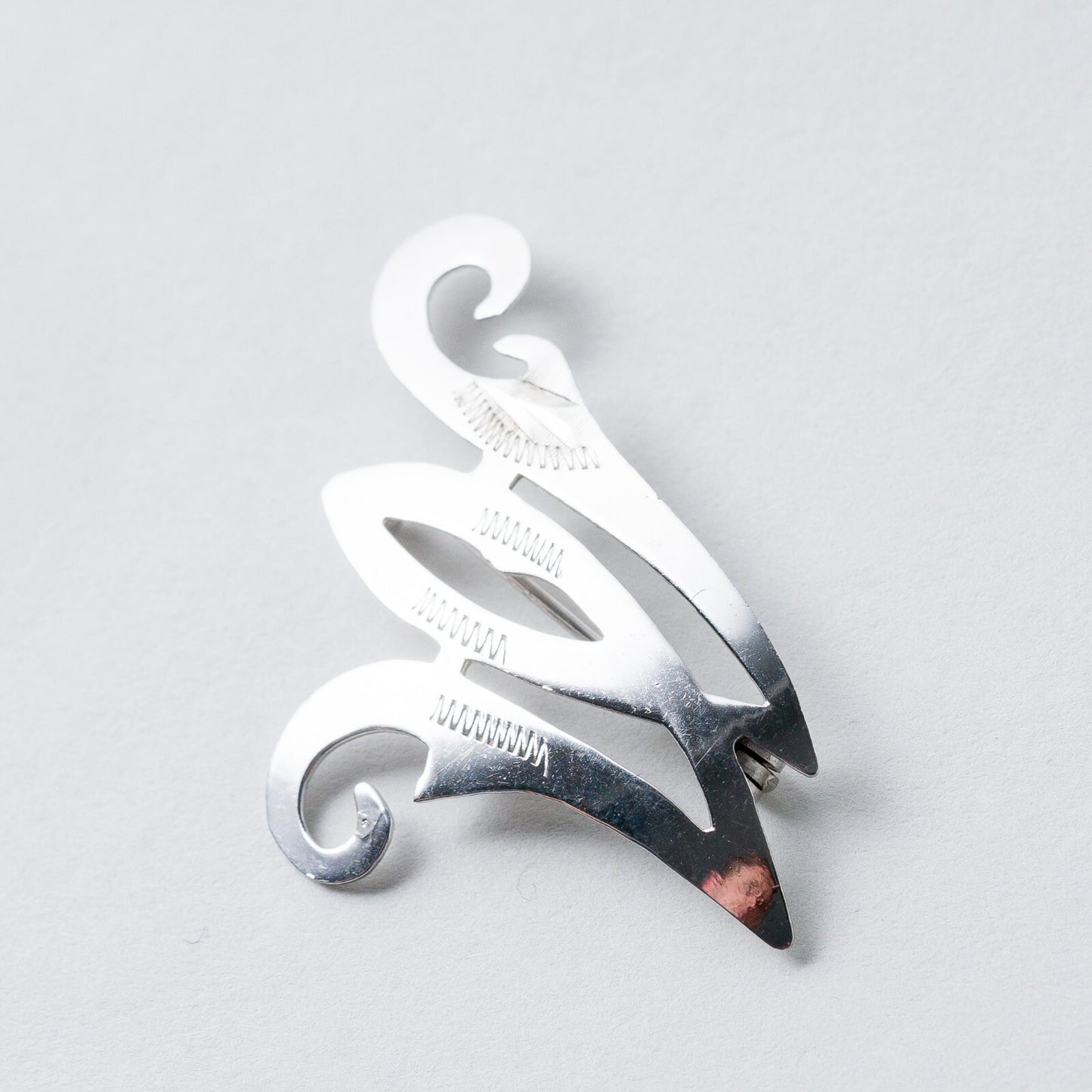 Silber Brosche Spange 800 "M" 2,5 cm 1,85 g1