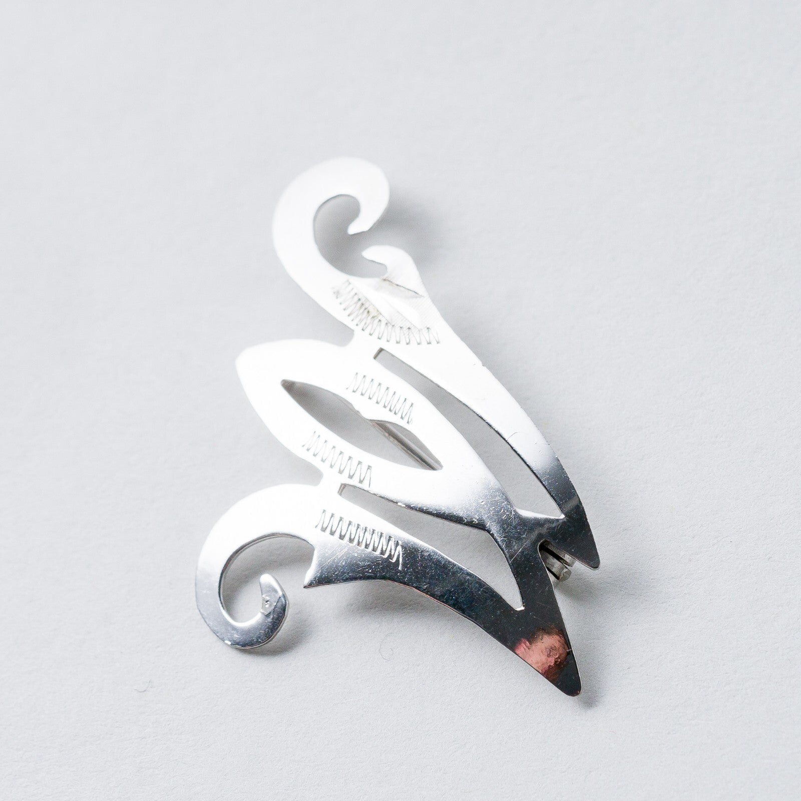 Silber Brosche Spange 800 "M" 2,5 cm 1,85 g1