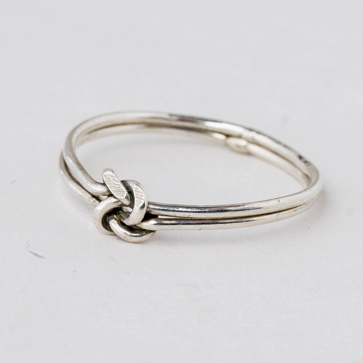 Silber Ring 56 (17,8 mm Ø) Knoten 1,11 g4