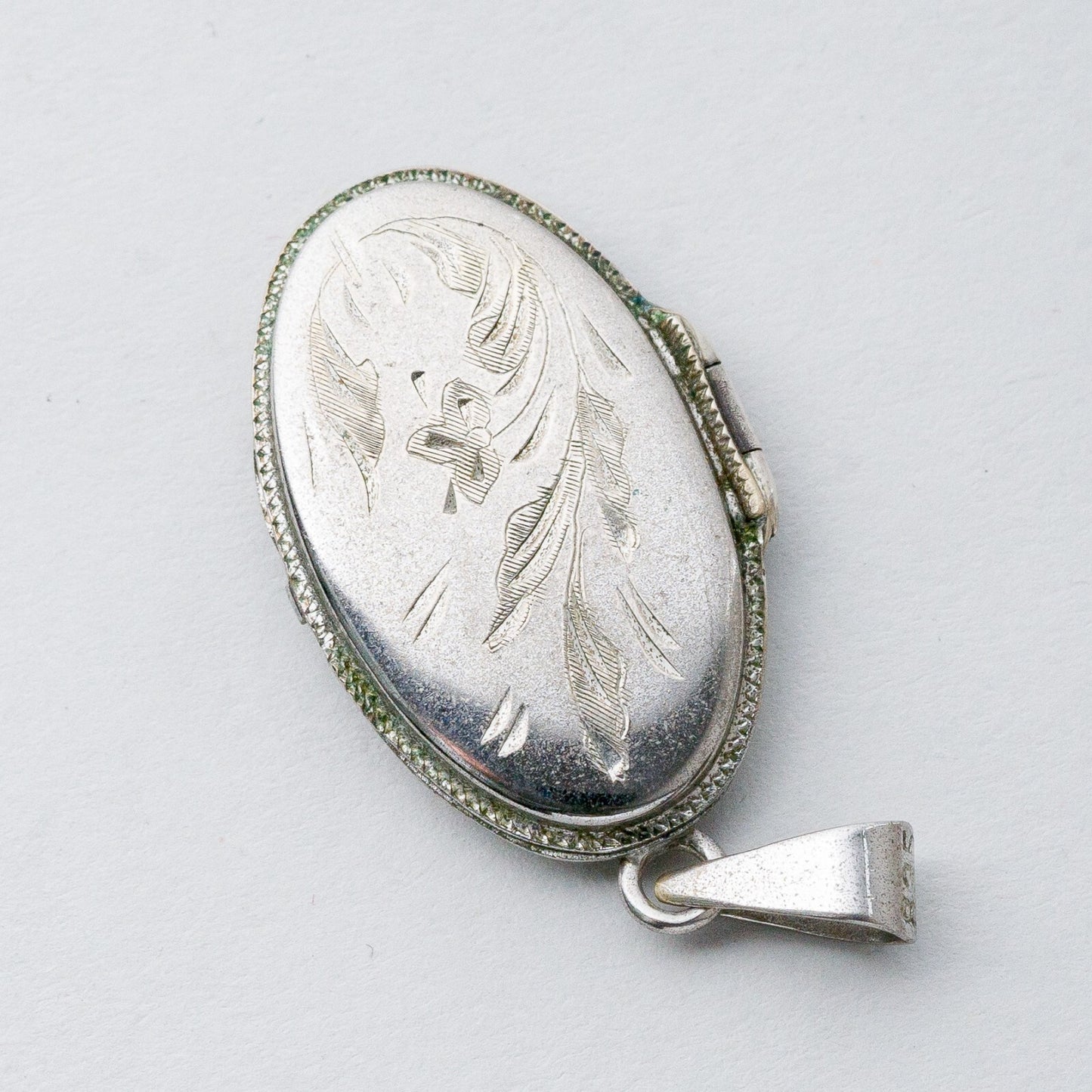 Silber Anhänger Kettenanhänger 835 Medaillon Florale Gravur 6,21 g1