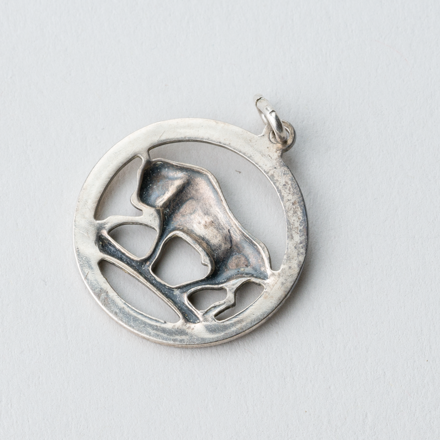 Anhänger Sternzeichen Stier 835er Silber 2,64g  2,2 cm1