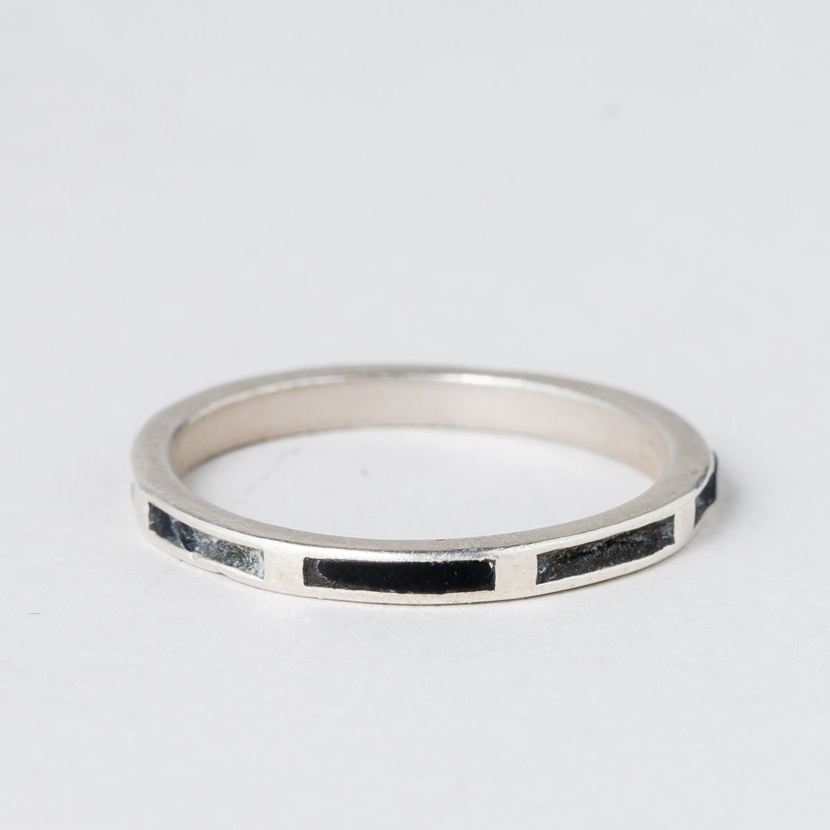 Silber Ring 925 Schwarze Steine Größe 55 (17,5 mm Ø) 1,4 g1