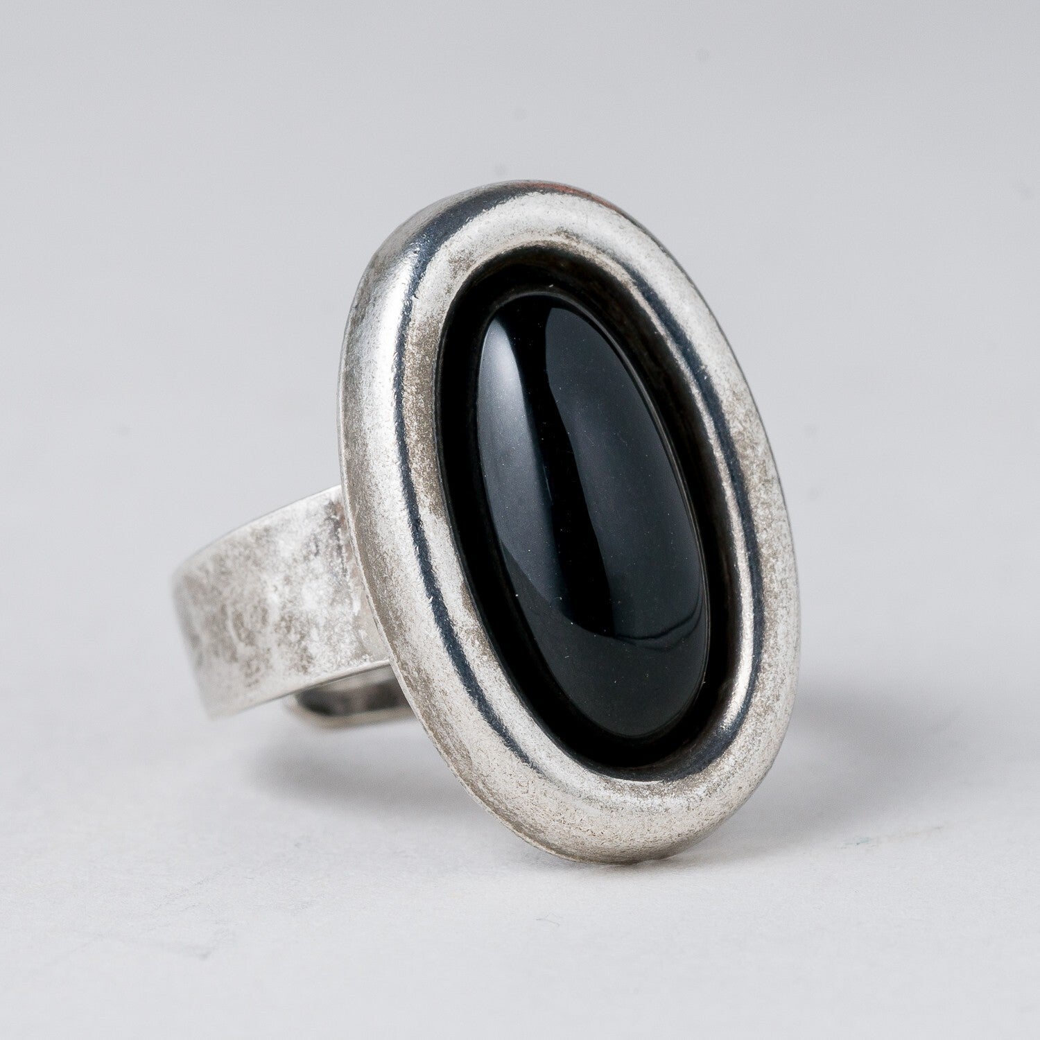Silber Ring 835 Schwarzer Stein Größe flexibel ca. 53 5,04 g1