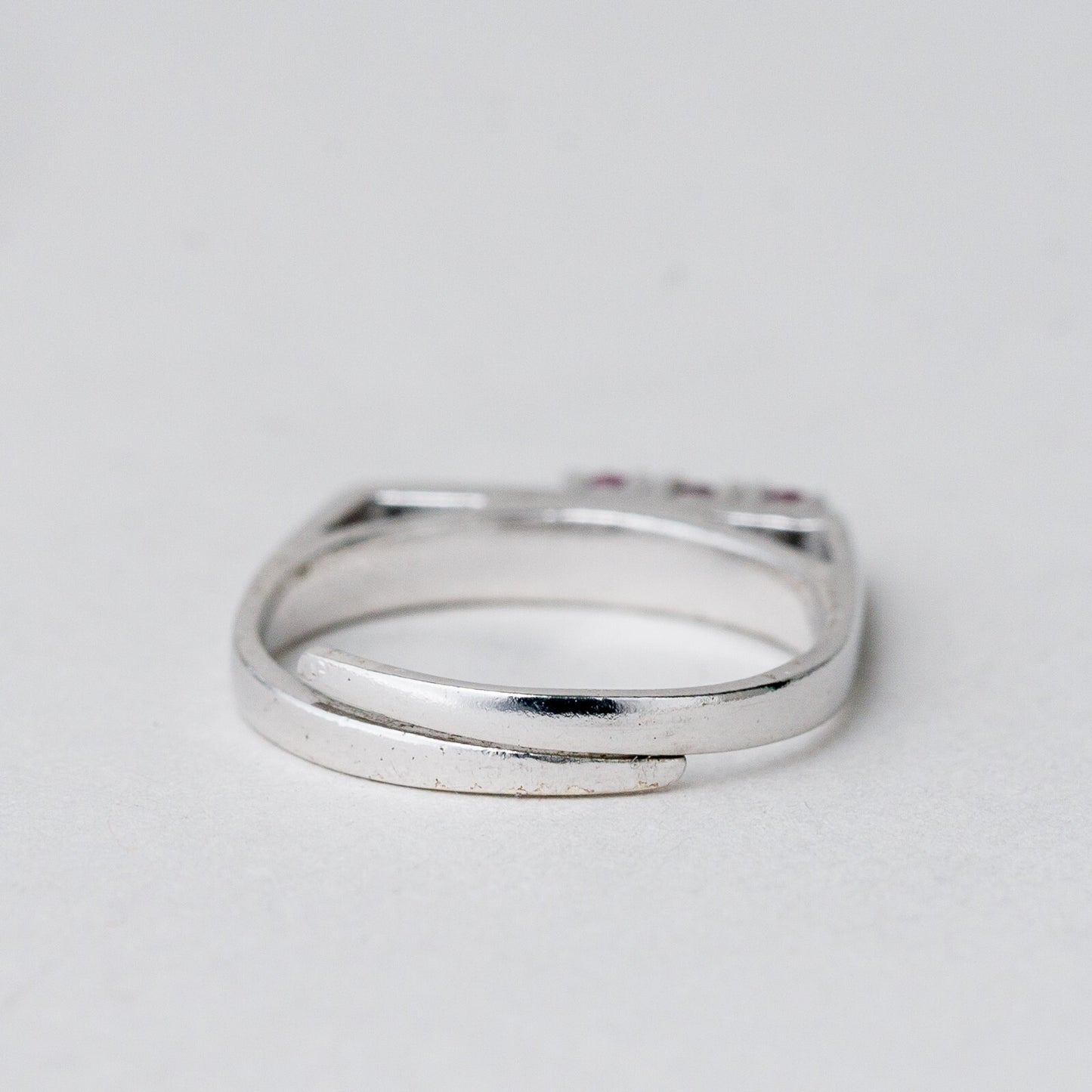 Silber Ring 835 Purpurne Stein Größe flexibel ca. 52 2,75 g2