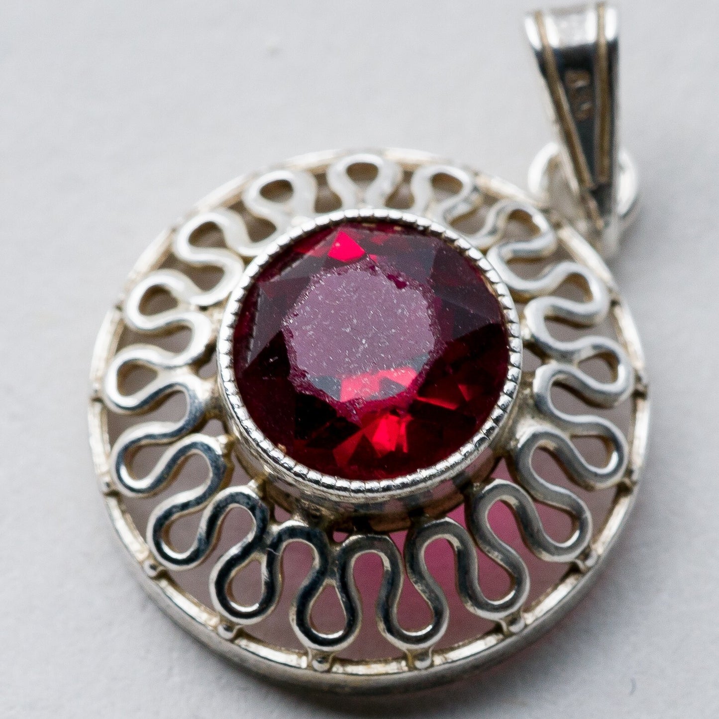 Anhänger Silber 835 Roter Stein 2,5 cm 1,71 g2