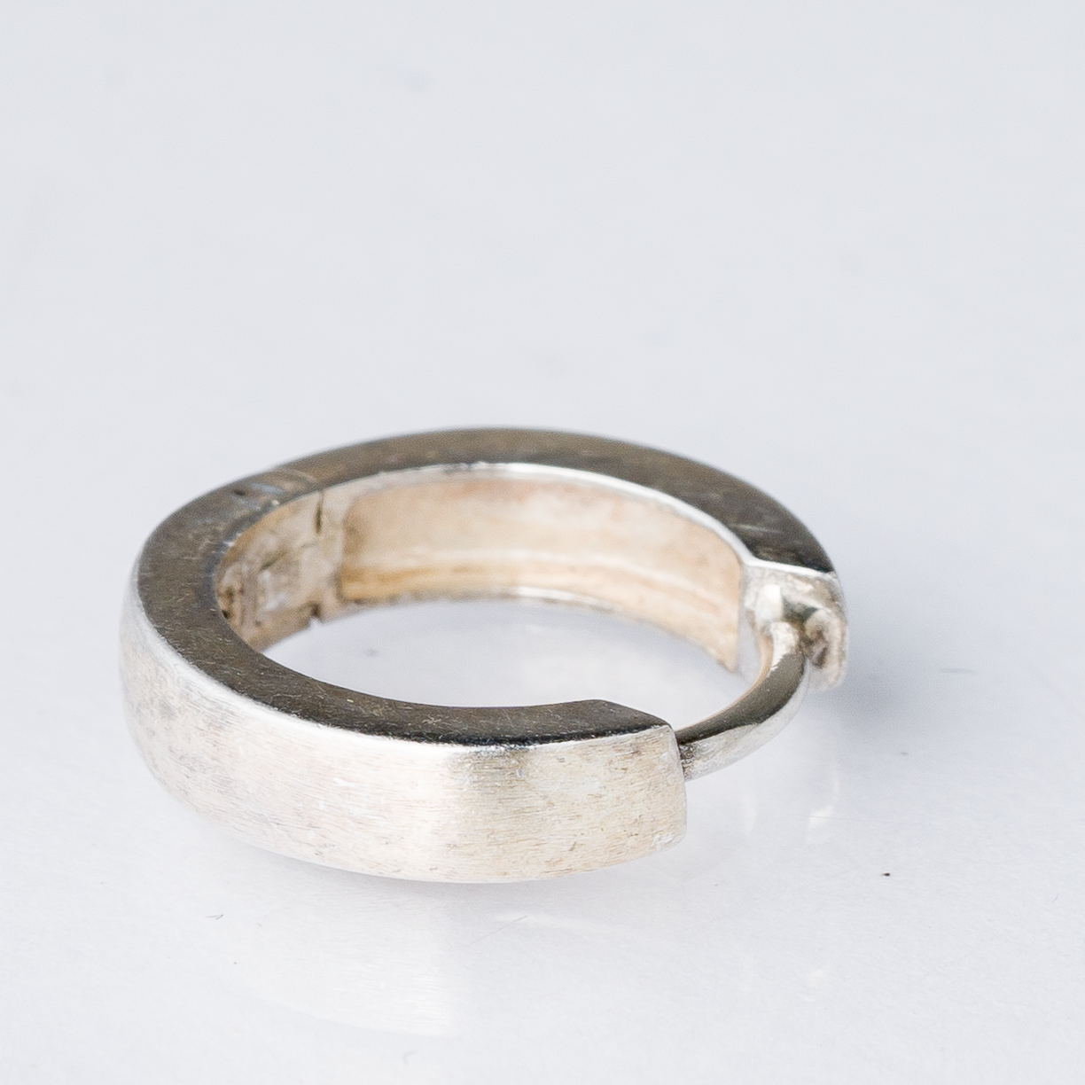 Einzelner Ohrring Huggie 925er Silber 0,84 g2