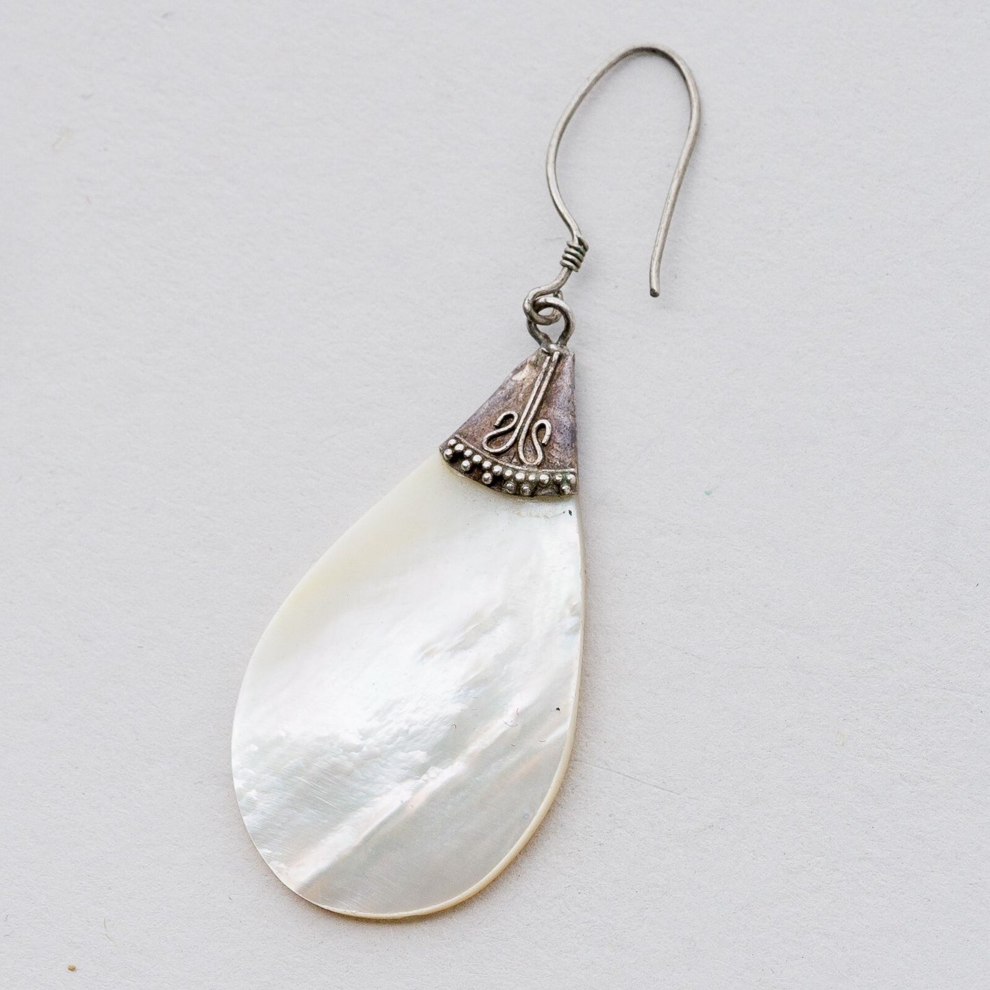 Einzelner Ohrring Hängeohrring Silber Perlmutt 2,76 g0