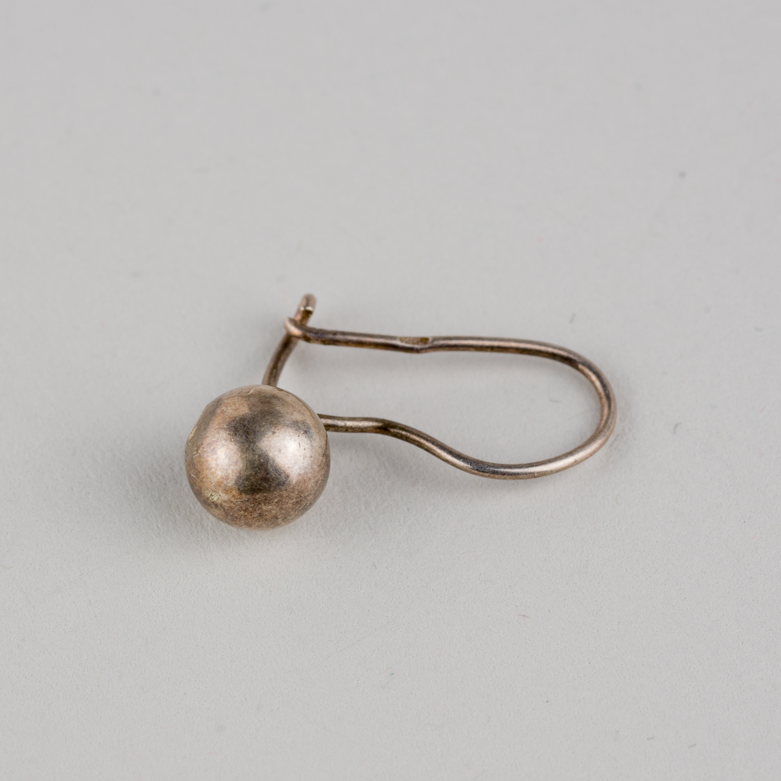 Silberohrring Silber 0,8g Mit Kugel 2 cm0