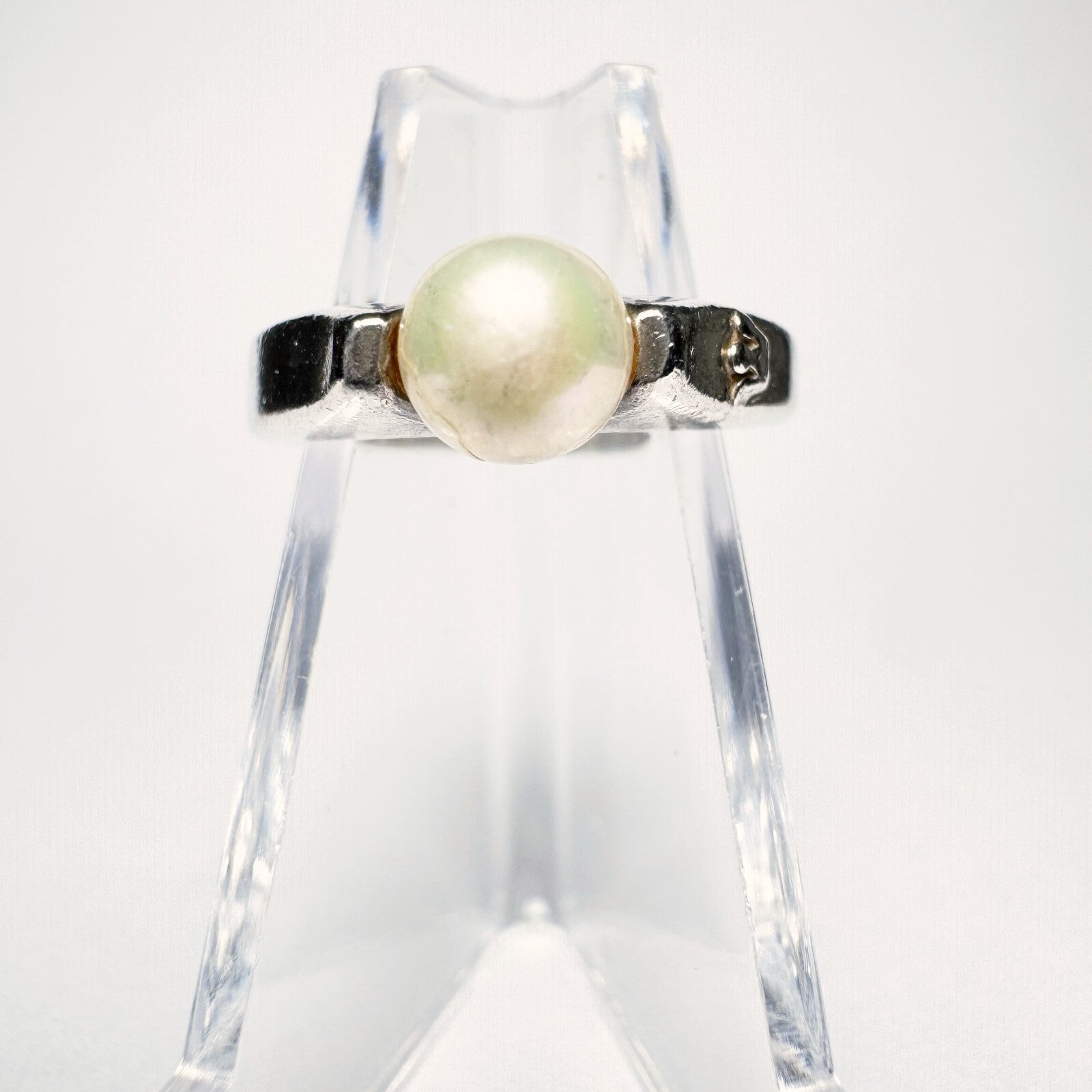 Ring 835er Silber (gestempelt) Größe 53 mit Perle 3,64g0