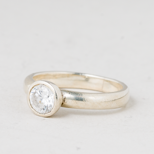 Ring Weißer Stein 925er Silber 4,17 g Größe 57 (18,1 mm Ø)0