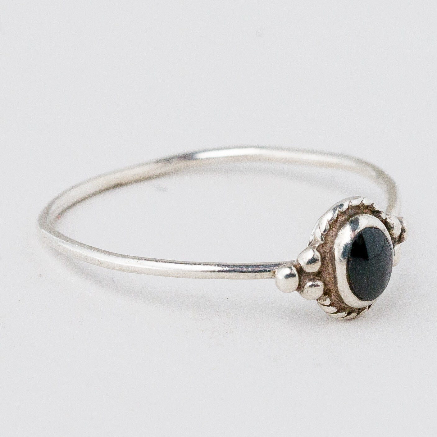 Silber Ring 57 (18,1 mm Ø) Schwarzer Stein 0,88 g1