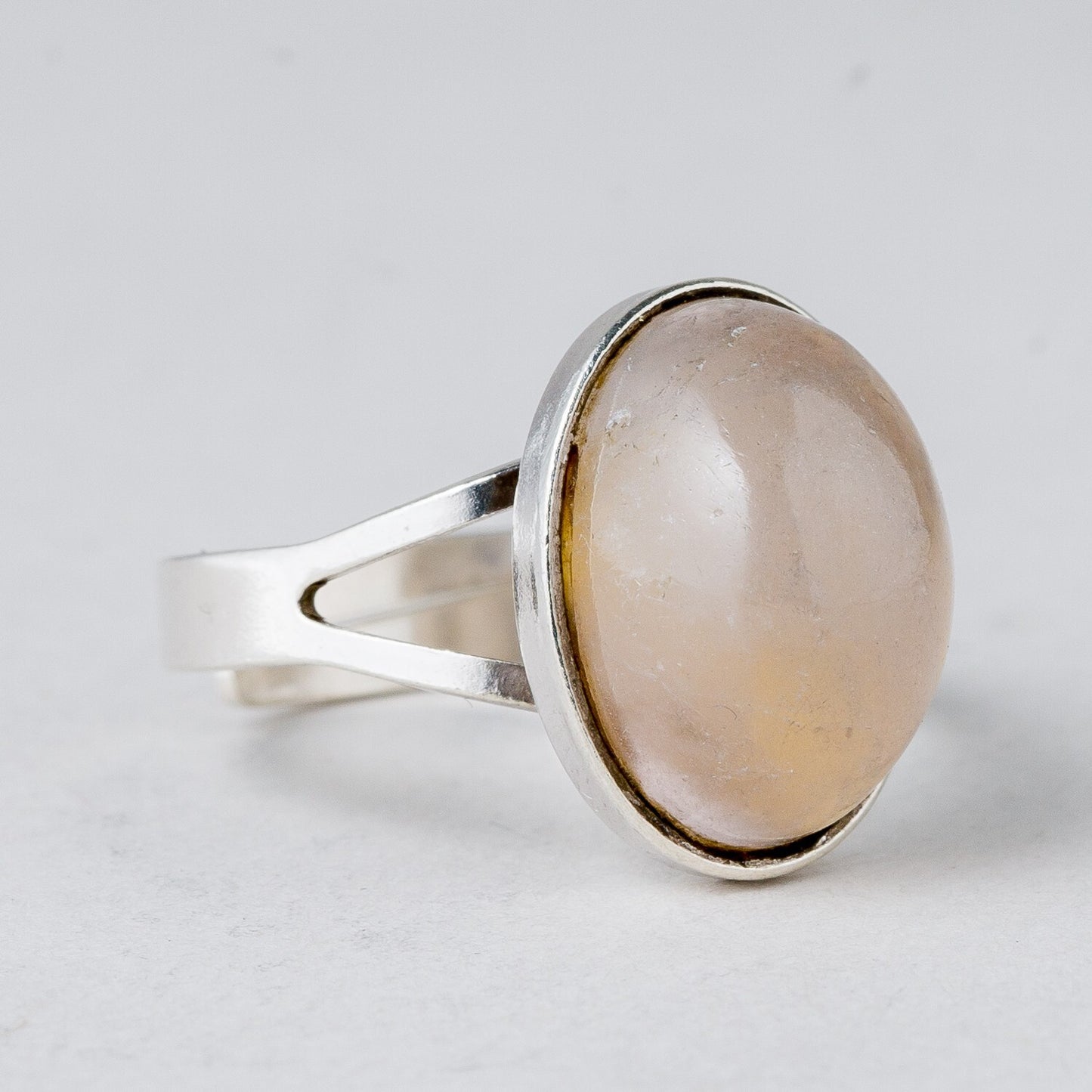 Silber Ring 835 Weißer Stein Größe flexibel ca. 57 4,16 g1