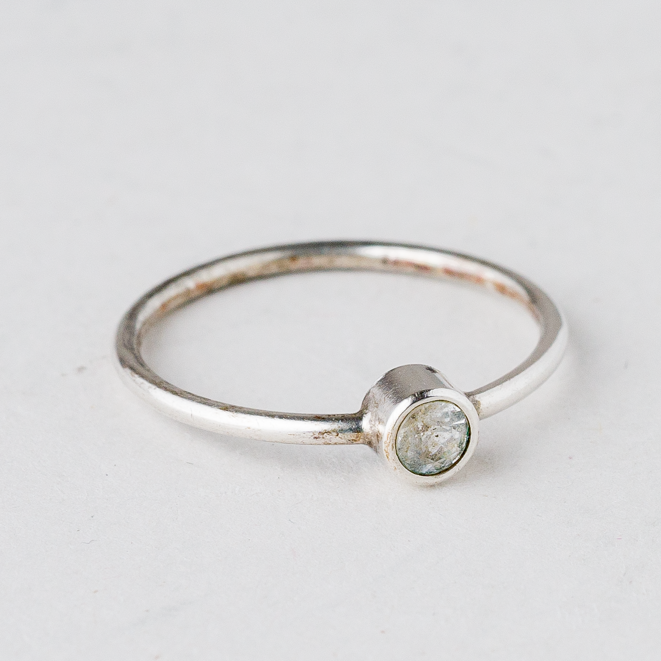 Ring Weißer Stein 0,82 g 835er Silber Größe 49 (15,6 mm Ø)1