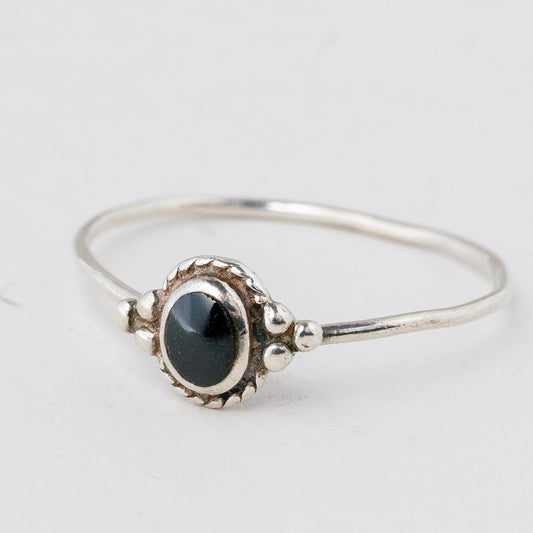 Silber Ring 57 (18,1 mm Ø) Schwarzer Stein 0,88 g0