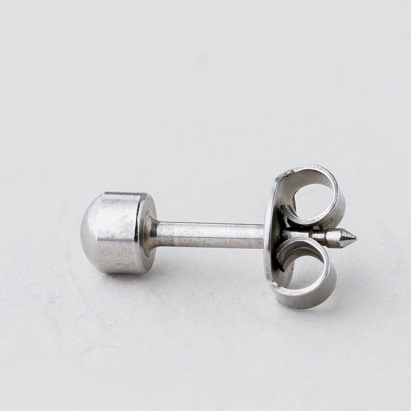 Einzelner Ohrring Ohrstecker Silber Kugel 0,45 g1