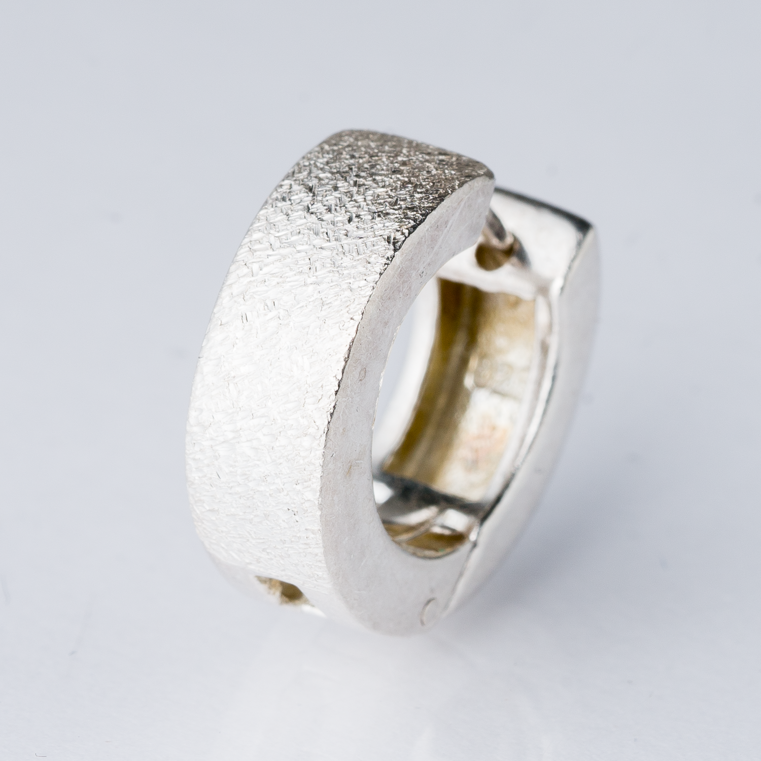 Einzelner Ohrring Huggie 925er Silber 3,94 g0