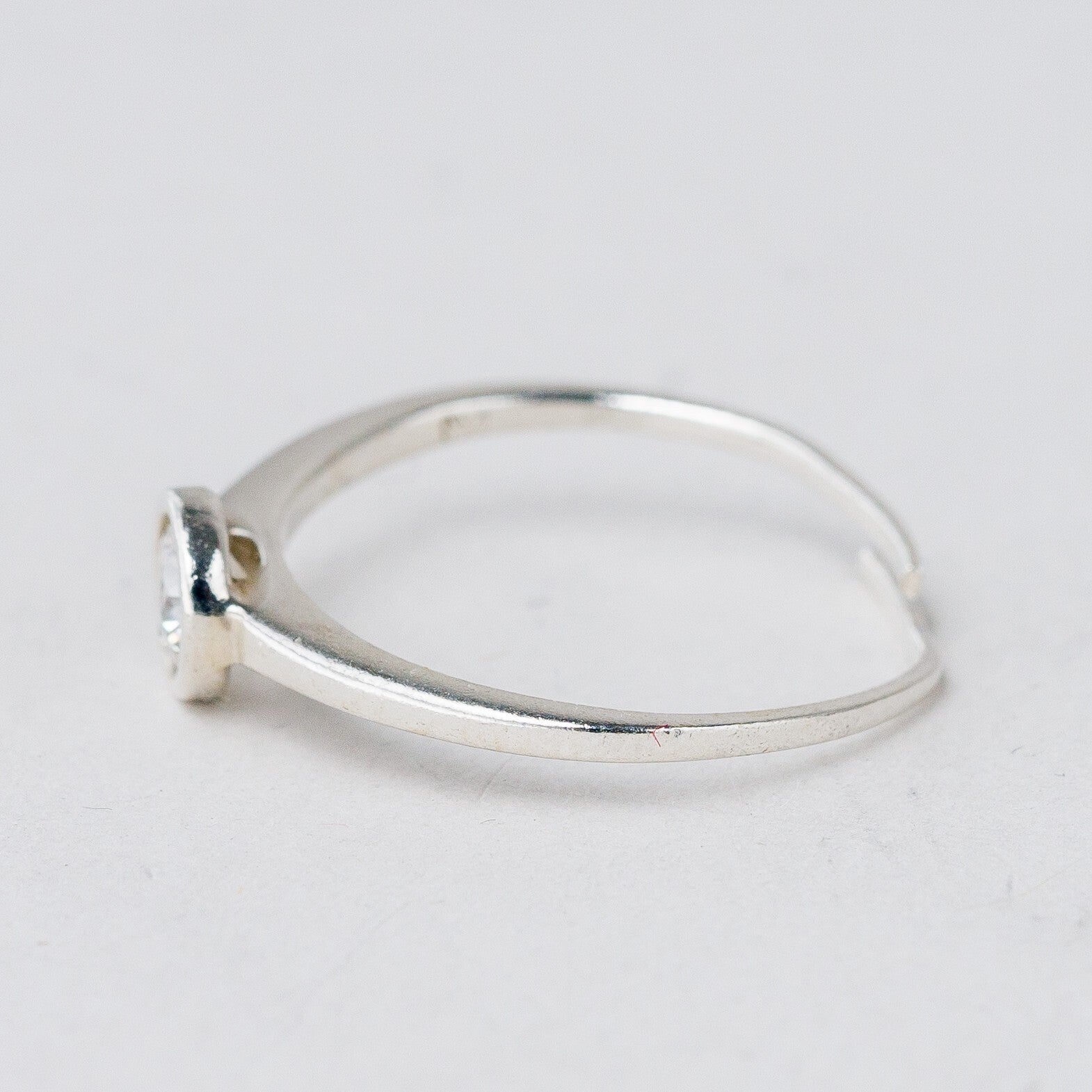 Ring 925 Silber Weißer Stein Größe flexibel ca. 57 1,4 g1