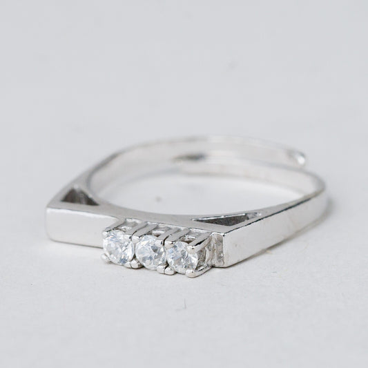 Silber Ring 835 Weiße Steine Größe flexibel ca. 54 2,24 g0