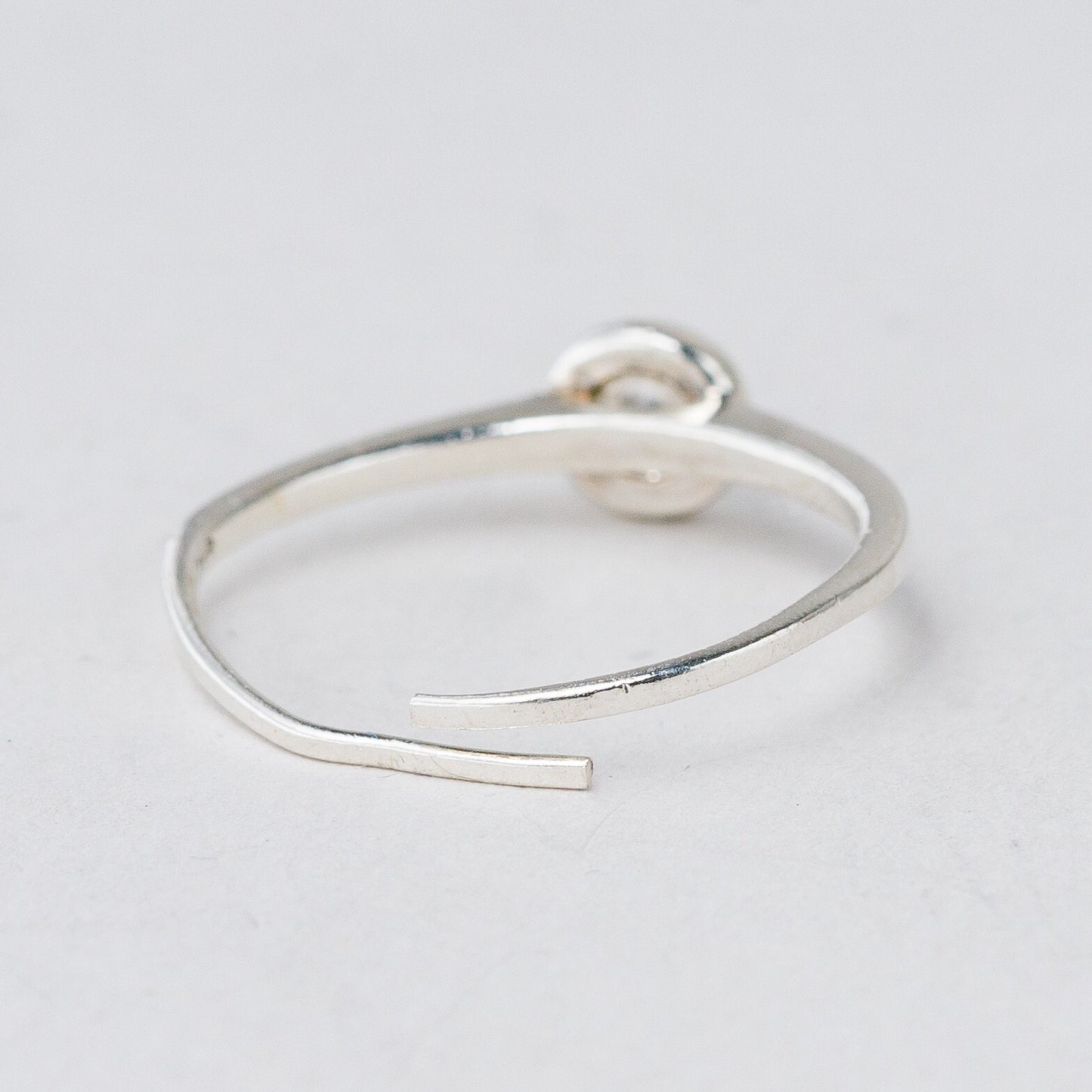 Ring 925 Silber Weißer Stein Größe flexibel ca. 57 1,4 g3