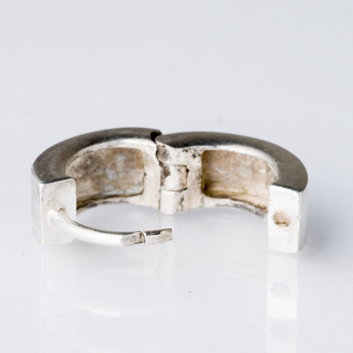 Einzelner Ohrring Huggie Silber 1,62 g6