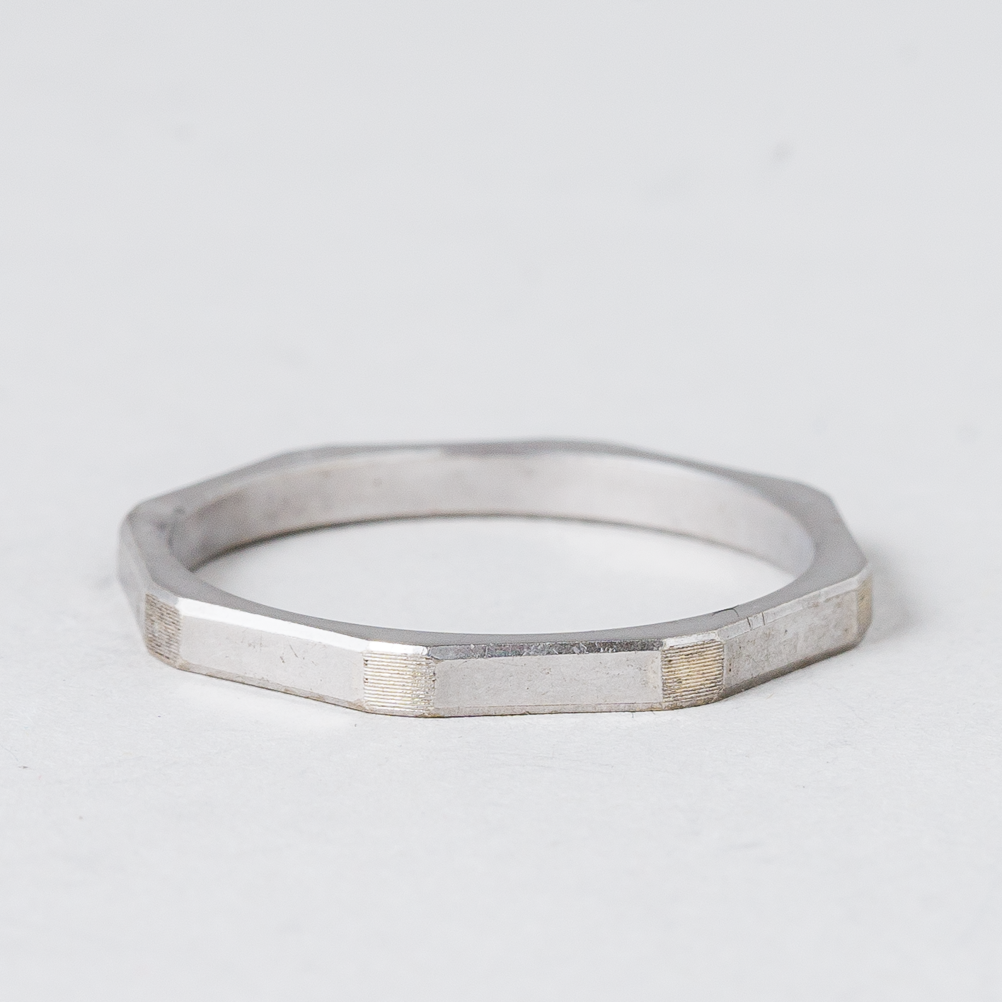 Ring 835er Silber 1,55 g Größe 53 (16,8 mm Ø)0