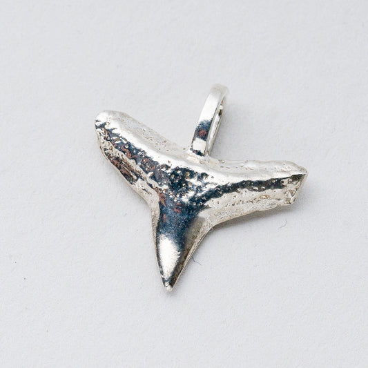 Anhänger Silber 925 Haizahn 1,5 cm 1,36 g0