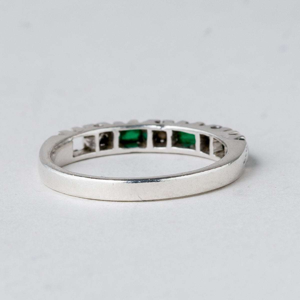 Silber Ring Grüne Steine Größe 50 (15,9 mm Ø) 1,73 g3