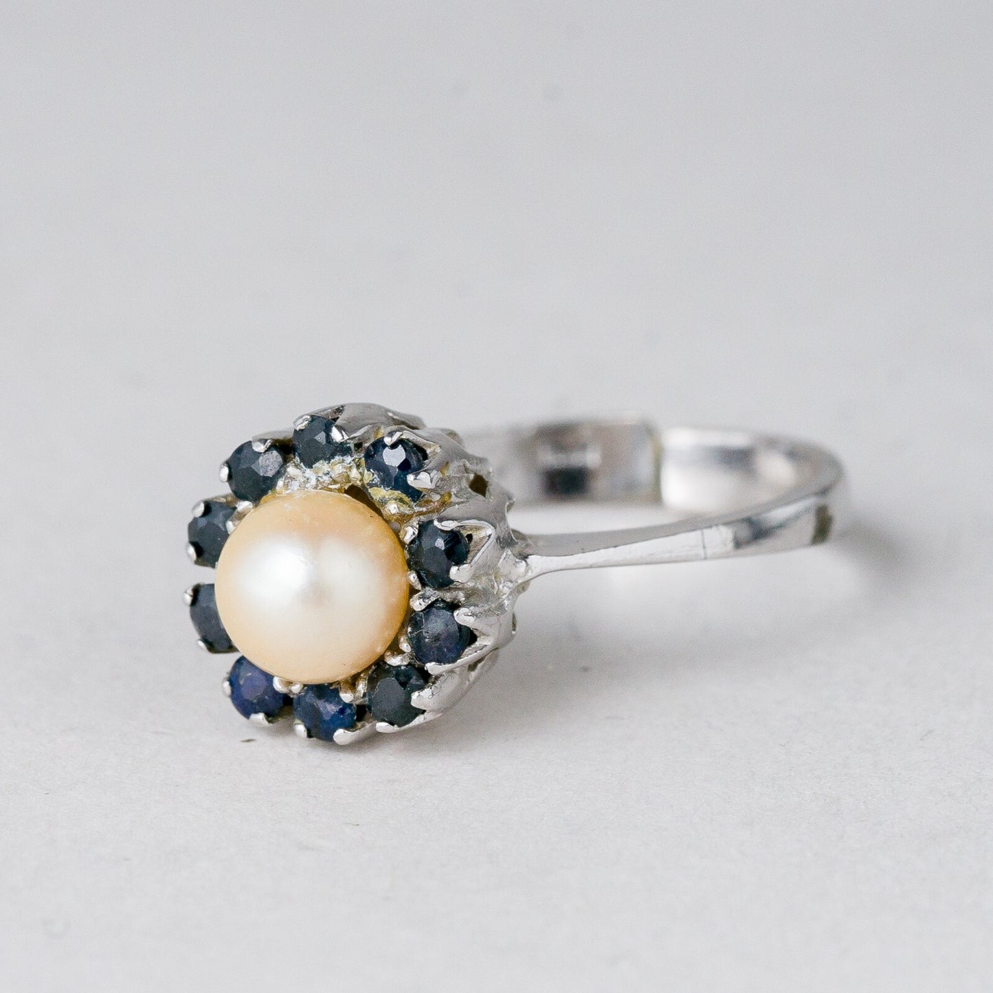 Silber Ring Perle und Blaue Steine Größe flexibel ca. 56 3,28 g0