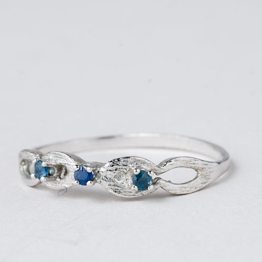 Silber Ring 835 Blaue Steine Größe 62 (19,7 mm Ø) 1,41 g0