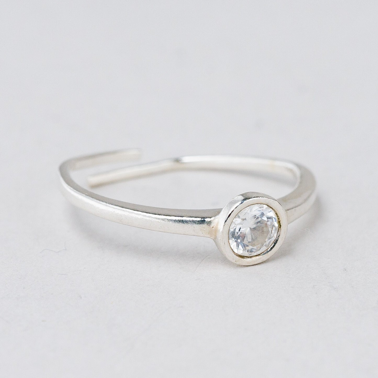 Ring 925 Silber Weißer Stein Größe flexibel ca. 57 1,4 g6