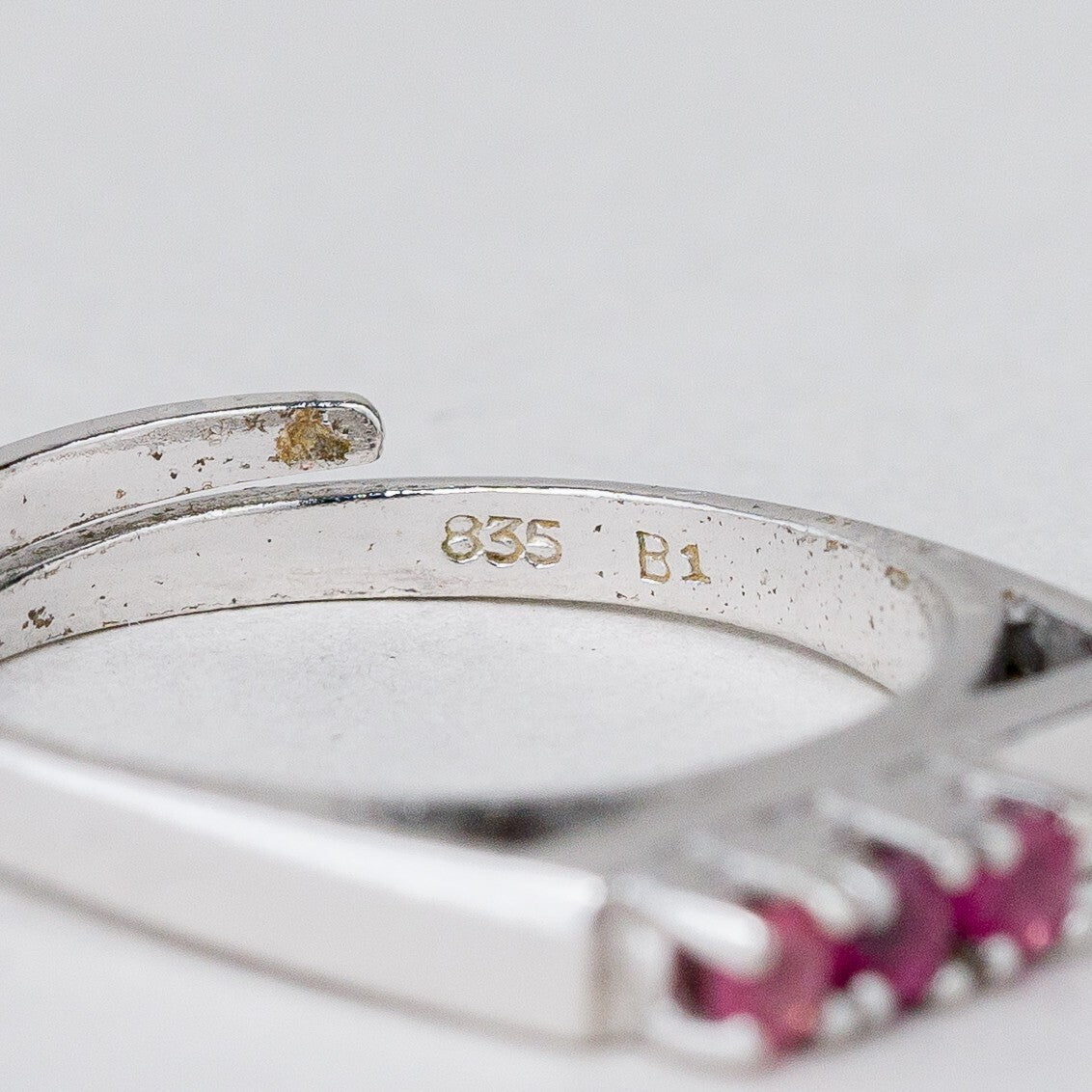 Silber Ring 835 Purpurne Stein Größe flexibel ca. 52 2,75 g5