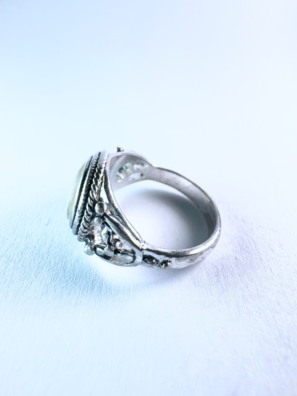 Ring Versilberter Silber Größe 56 Weißer ovaler Stein 5,56g1
