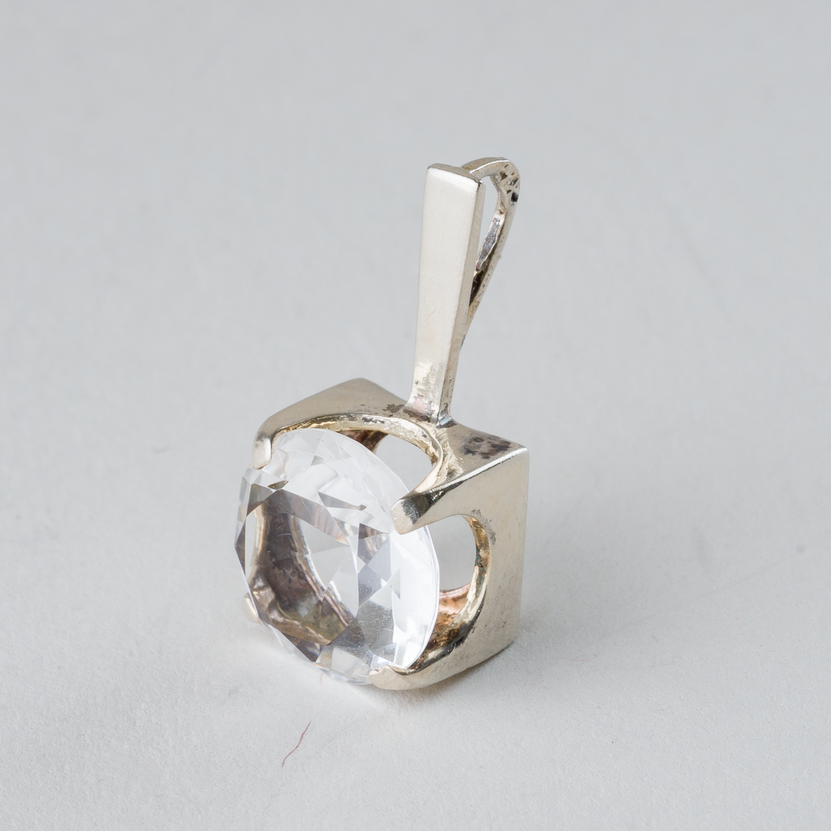 Anhänger mit farblosen Stein 925er Silber 2,15g0