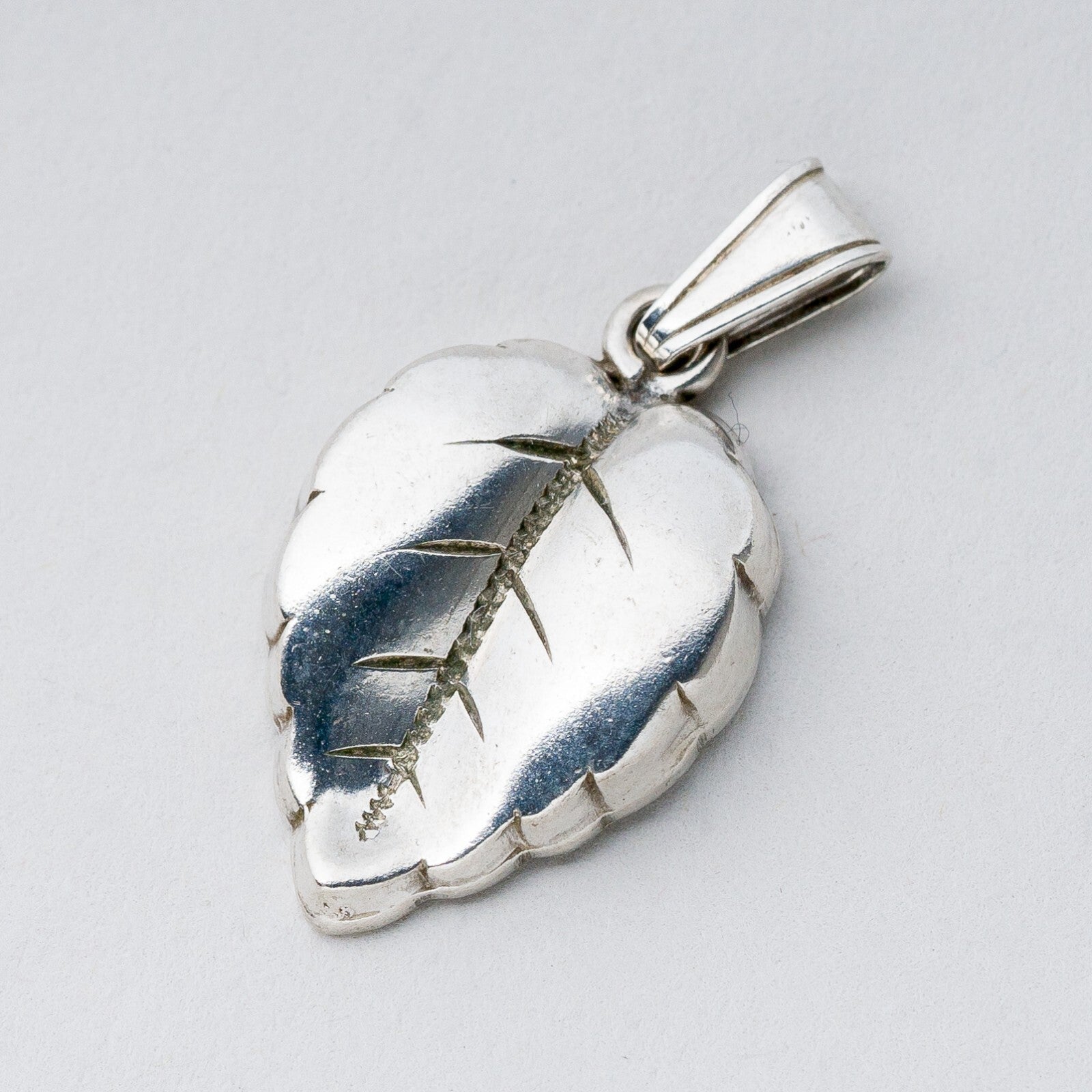 Anhänger Silber 835 Blatt 2,7 cm 2,44 g0