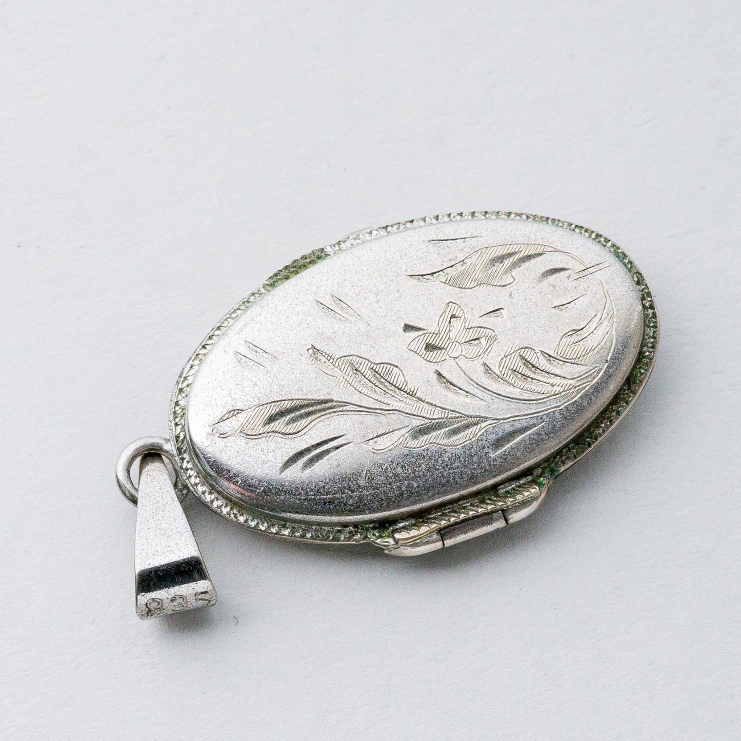 Silber Anhänger Kettenanhänger 835 Medaillon Florale Gravur 6,21 g2