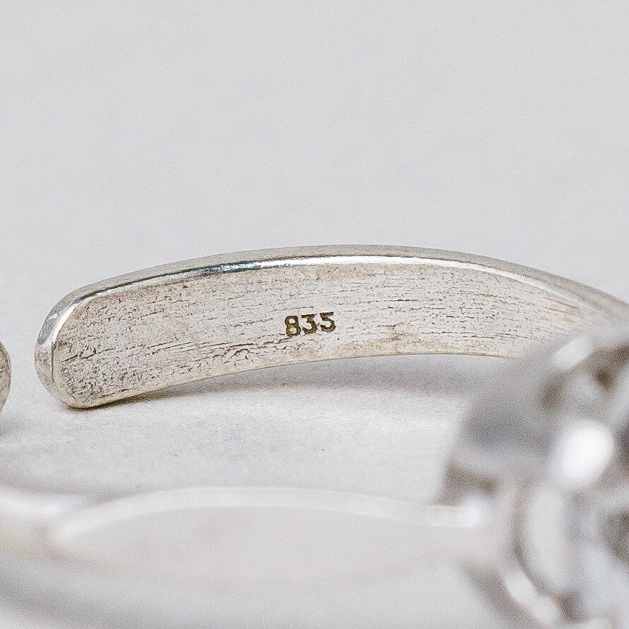 Silber Ring 835 Weißer Stein Größe flexibel ca. 55 2,11 g6